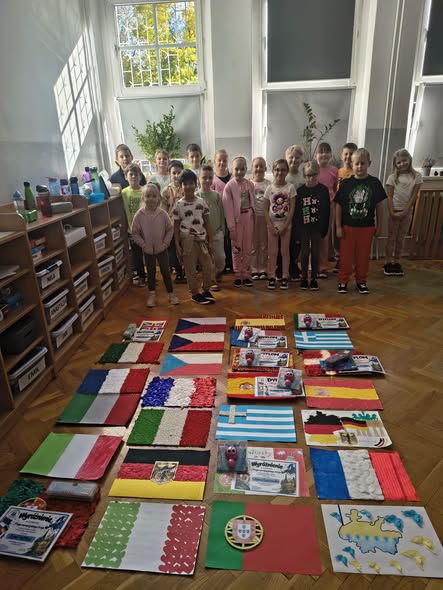Zdjęcie do ROZSTRZYGNIĘCIE KONKURSU &bdquo;FLAGA EUROPEJSKIEGO KRAJU&rdquo; 
